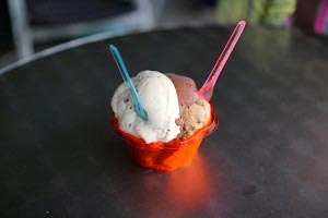 pazzogelato 300x200 Pazzo Gelato