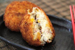crabkorroke-14 crabkorroke 14 300x200 Crab Cream Croquette Recipe