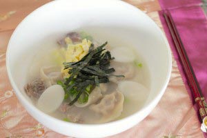 dumplingsoup-19 dumplingsoup 19 300x200 Korean Dumpling Soup